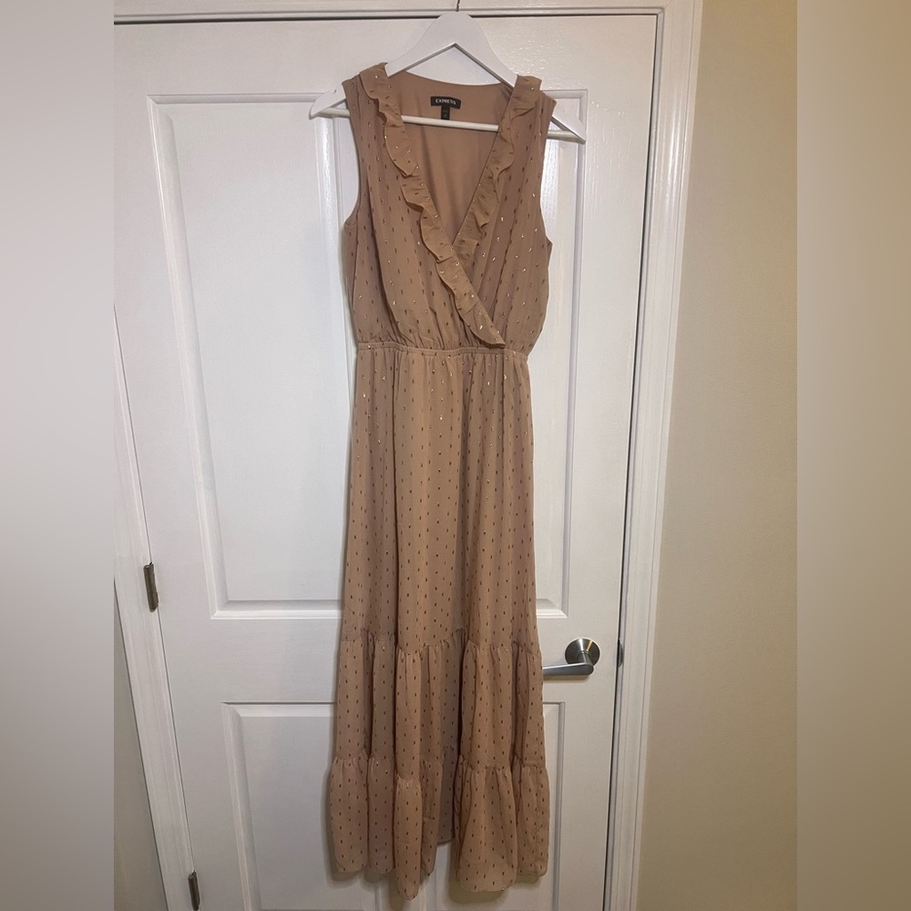 Elegant Tan Sleeveless Dress